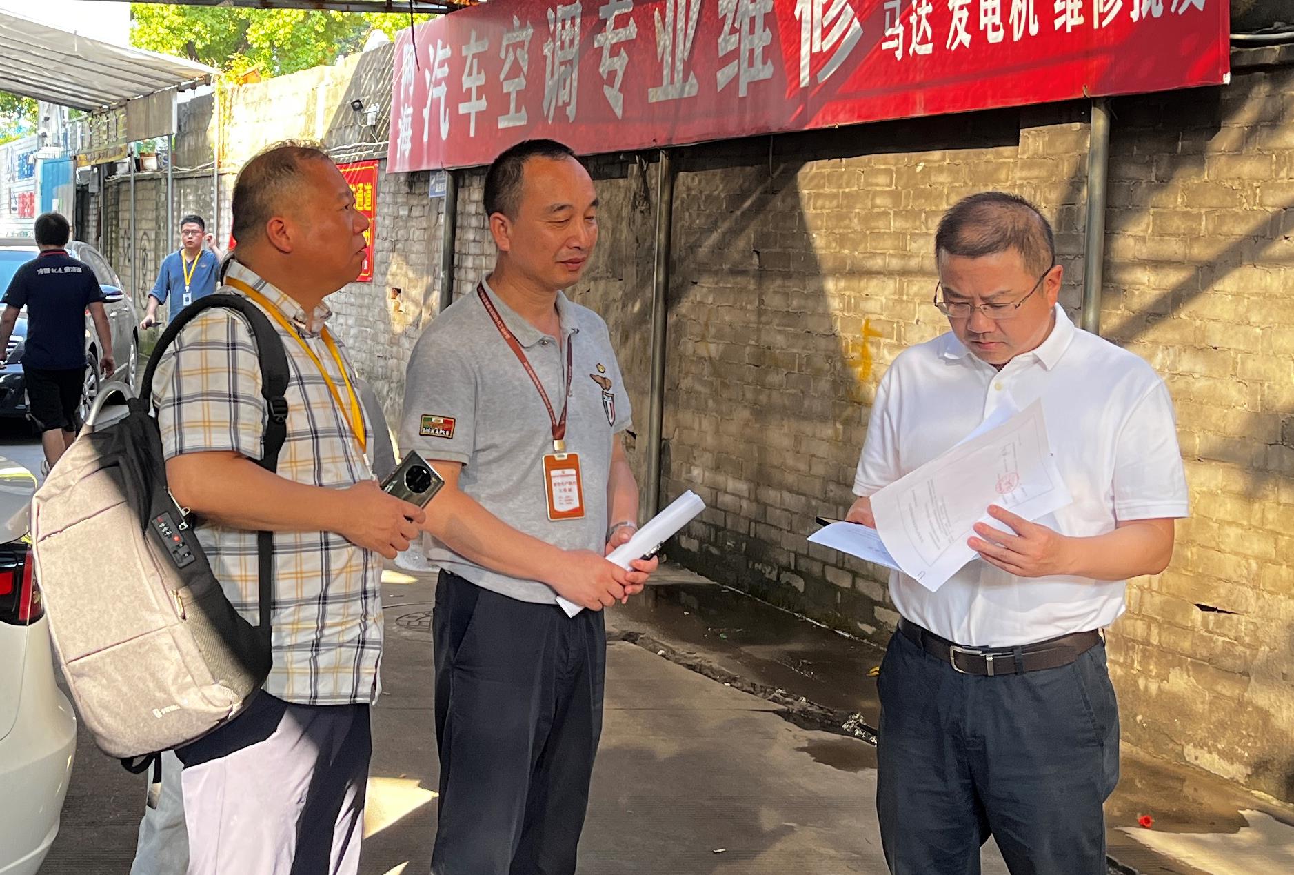 集團(tuán)黨委委員、紀(jì)委書記陳小偉帶隊(duì)檢查 面粉公司安全生產(chǎn)工作